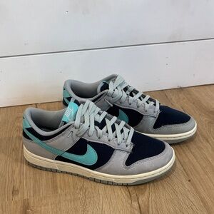 Nike Men's Black and Teal Sneakers